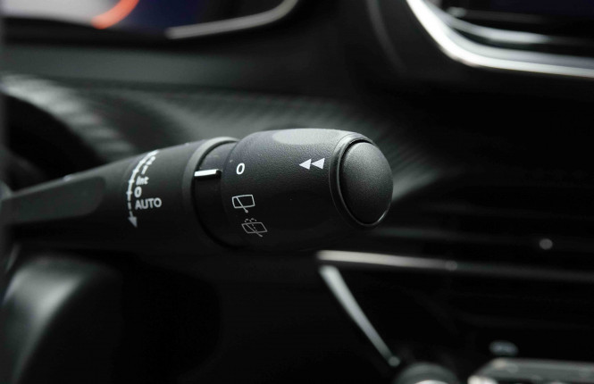 PEUGEOT_PEUGEOT_2008_2653454_17.jpg