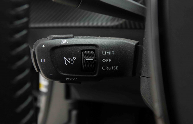 PEUGEOT_PEUGEOT_2008_2653454_18.jpg