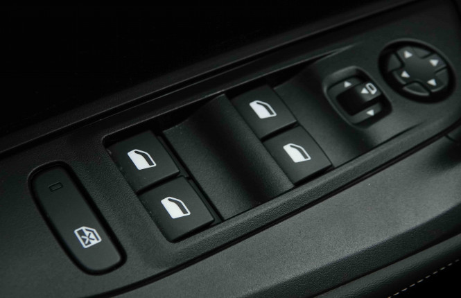 PEUGEOT_PEUGEOT_2008_2653456_21.jpg