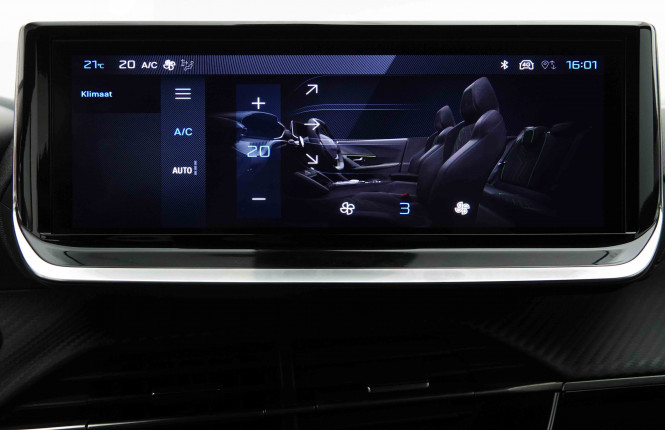 PEUGEOT_PEUGEOT_2008_2653456_9.jpg