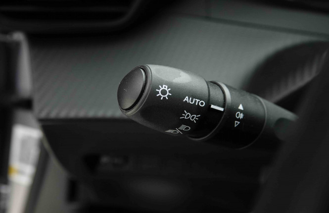 PEUGEOT_PEUGEOT_2008_2654227_15.jpg
