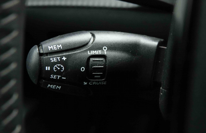 PEUGEOT_PEUGEOT_2008_2654342_17.jpg