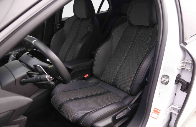 PEUGEOT_PEUGEOT_2008_2654727_39.jpg