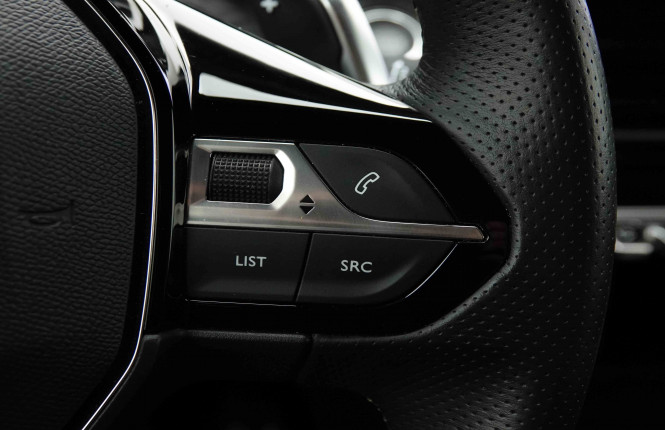 PEUGEOT_PEUGEOT_2008_2654727_72.jpg