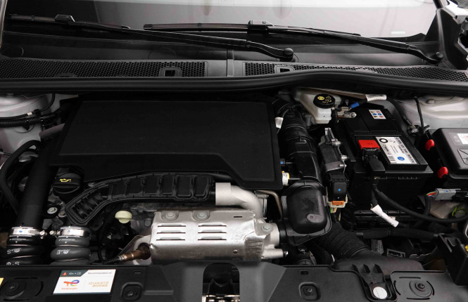 PEUGEOT_PEUGEOT_2008_2654727_75.jpg
