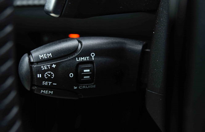 PEUGEOT_PEUGEOT_2008_2655275_18.jpg