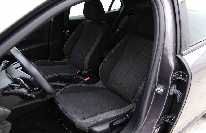 PEUGEOT_PEUGEOT_2008_2655345_6.jpg