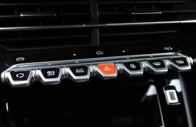 PEUGEOT_PEUGEOT_2008_2655414_13.jpg