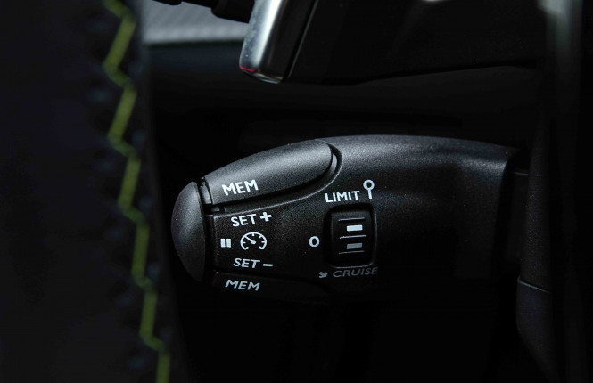 PEUGEOT_PEUGEOT_2008_2655414_17.jpg