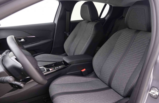 PEUGEOT_PEUGEOT_208_2548521_6.jpg