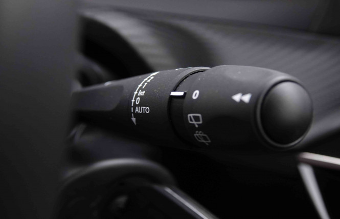 PEUGEOT_PEUGEOT_208_2548526_14.jpg