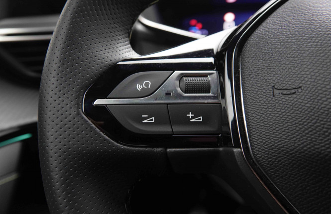PEUGEOT_PEUGEOT_208_2548827_19.jpg