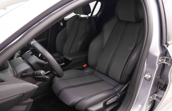 PEUGEOT_PEUGEOT_208_2548827_6.jpg