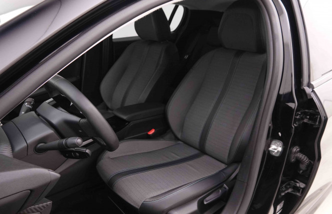 PEUGEOT_PEUGEOT_208_2549731_6.jpg