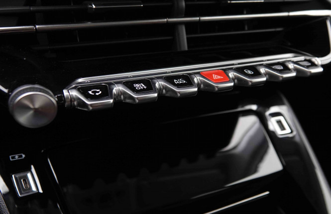 PEUGEOT_PEUGEOT_208_2549734_14.jpg