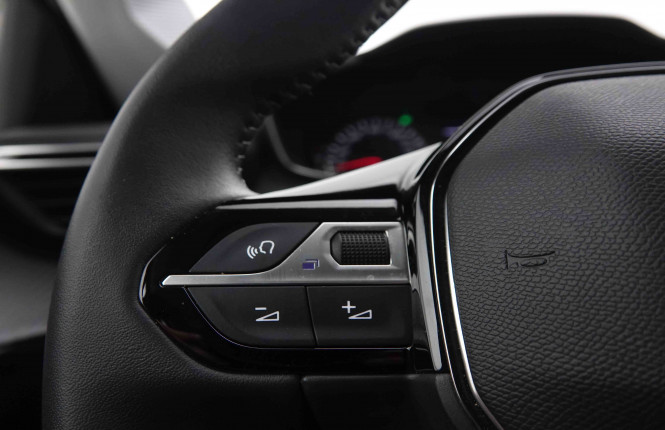 PEUGEOT_PEUGEOT_208_2549734_18.jpg