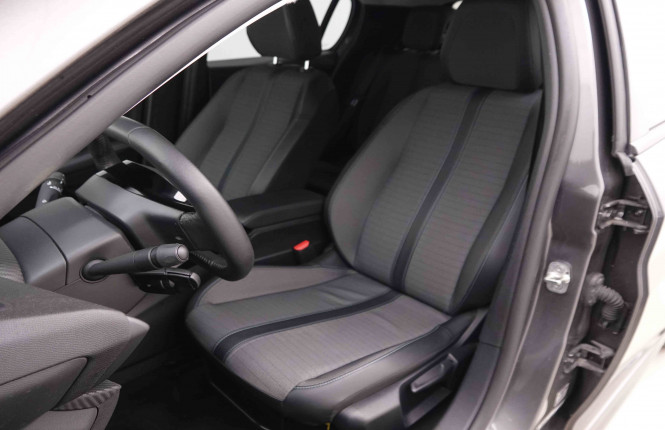 PEUGEOT_PEUGEOT_208_2549737_6.jpg