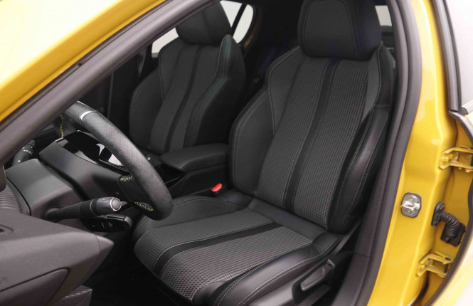 PEUGEOT_PEUGEOT_208_2550139_6.jpg