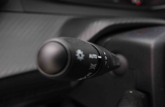 PEUGEOT_PEUGEOT_208_2550354_16.jpg PEUGEOT_PEUGEOT_208_2550354_16.jpg