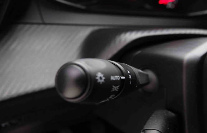 PEUGEOT_PEUGEOT_208_2550358_16.jpg PEUGEOT_PEUGEOT_208_2550358_16.jpg