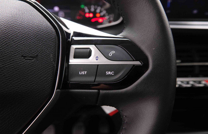 PEUGEOT_PEUGEOT_208_2550361_18.jpg