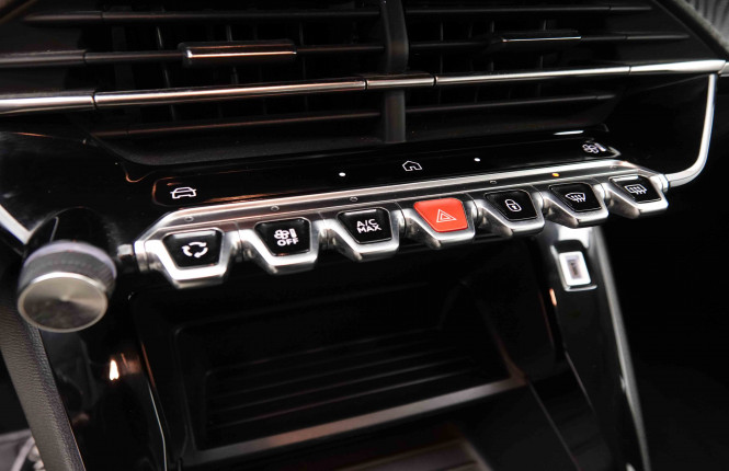 PEUGEOT_PEUGEOT_208_2550367_12.jpg PEUGEOT_PEUGEOT_208_2550367_12.jpg