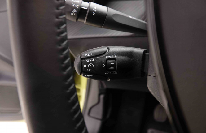 PEUGEOT_PEUGEOT_208_2550367_16.jpg PEUGEOT_PEUGEOT_208_2550367_16.jpg