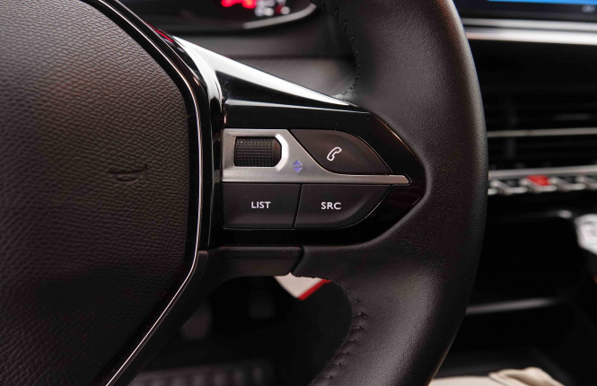 PEUGEOT_PEUGEOT_208_2550367_18.jpg PEUGEOT_PEUGEOT_208_2550367_18.jpg