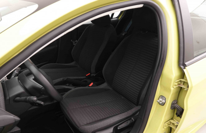 PEUGEOT_PEUGEOT_208_2550367_6.jpg PEUGEOT_PEUGEOT_208_2550367_6.jpg