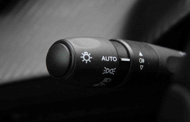 PEUGEOT_PEUGEOT_208_2550368_15.jpg PEUGEOT_PEUGEOT_208_2550368_15.jpg