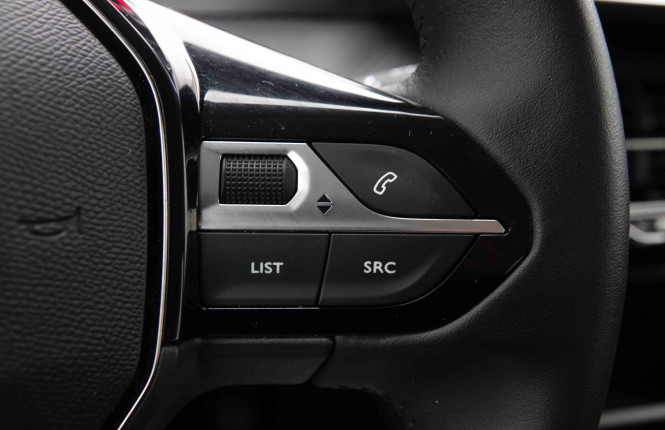 PEUGEOT_PEUGEOT_208_2550368_19.jpg PEUGEOT_PEUGEOT_208_2550368_19.jpg