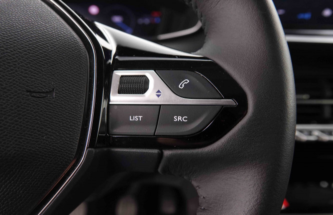 PEUGEOT_PEUGEOT_208_2550380_19.jpg