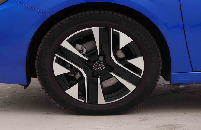 PEUGEOT_PEUGEOT_208_2550382_19.jpg