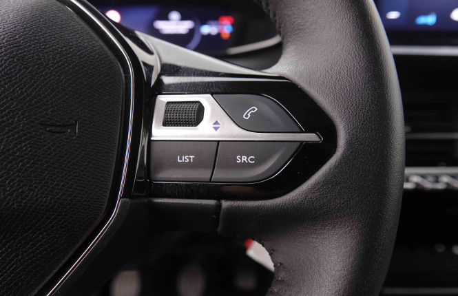 PEUGEOT_PEUGEOT_208_2550387_19.jpg