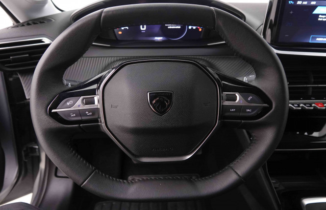 PEUGEOT_PEUGEOT_208_2550387_8.jpg