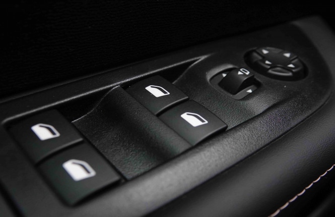 PEUGEOT_PEUGEOT_208_2551443_19.jpg PEUGEOT_PEUGEOT_208_2551443_19.jpg