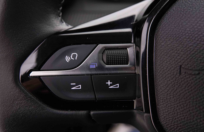 PEUGEOT_PEUGEOT_208_2551444_15.jpg PEUGEOT_PEUGEOT_208_2551444_15.jpg