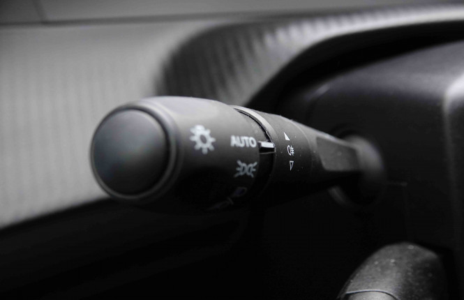 PEUGEOT_PEUGEOT_208_2551445_15.jpg PEUGEOT_PEUGEOT_208_2551445_15.jpg