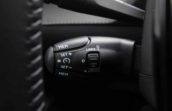 PEUGEOT_PEUGEOT_208_2551449_18.jpg PEUGEOT_PEUGEOT_208_2551449_18.jpg