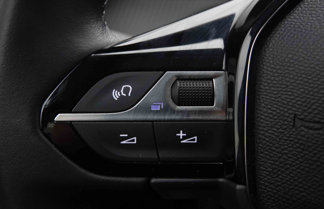 PEUGEOT_PEUGEOT_208_2551449_19.jpg PEUGEOT_PEUGEOT_208_2551449_19.jpg