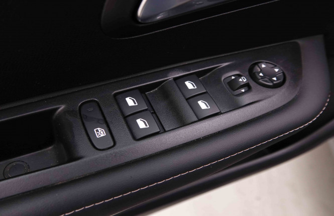 PEUGEOT_PEUGEOT_208_2551450_15.jpg PEUGEOT_PEUGEOT_208_2551450_15.jpg