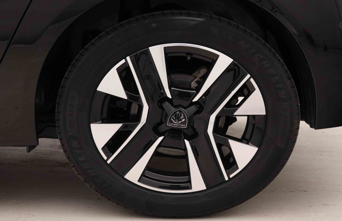PEUGEOT_PEUGEOT_208_2652088_21.jpg