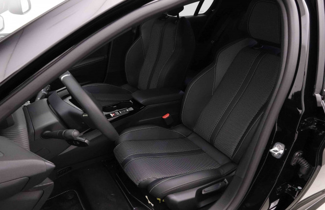 PEUGEOT_PEUGEOT_208_2652135_6.jpg