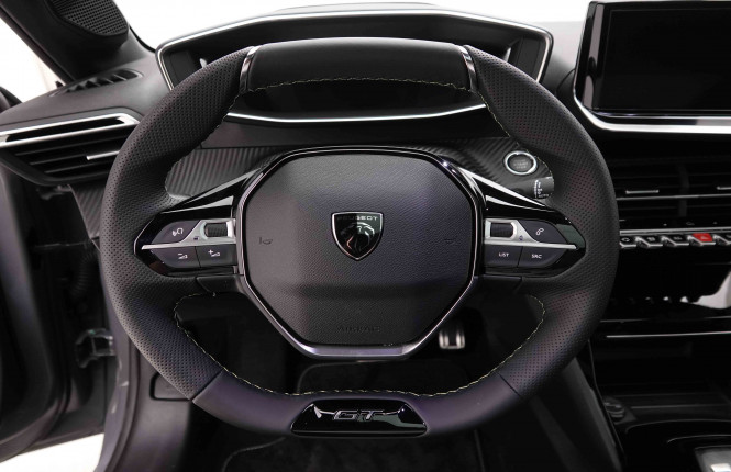 PEUGEOT_PEUGEOT_208_2652137_9.jpg
