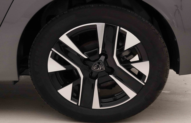 PEUGEOT_PEUGEOT_208_2652610_86.jpg