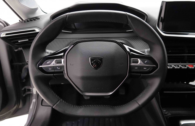 PEUGEOT_PEUGEOT_208_2652617_8.jpg