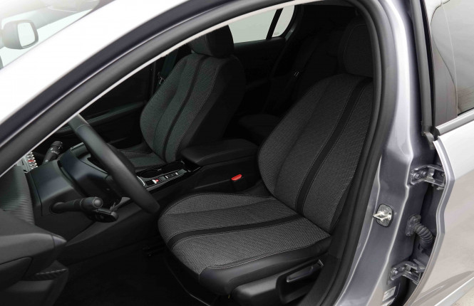 PEUGEOT_PEUGEOT_208_2653118_6.jpg