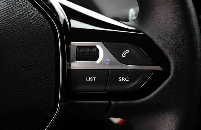 PEUGEOT_PEUGEOT_208_2653120_48.jpg
