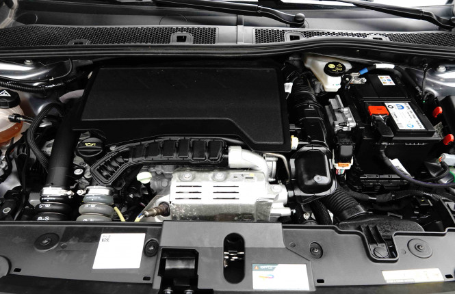 PEUGEOT_PEUGEOT_208_2653120_51.jpg