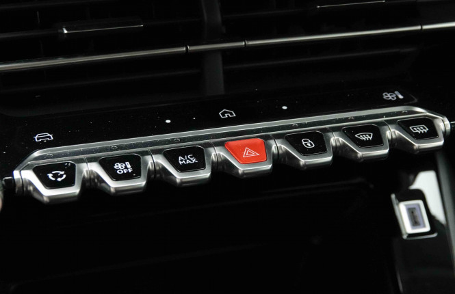 PEUGEOT_PEUGEOT_208_2653232_13.jpg PEUGEOT_PEUGEOT_208_2653232_13.jpg